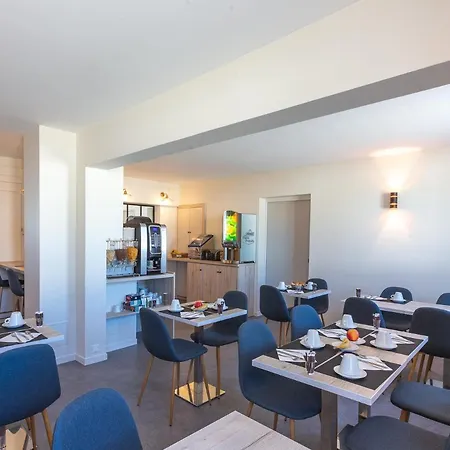 Restaurant Le Grand Large - Face A La - Ile De Re Rivedoux-Plage