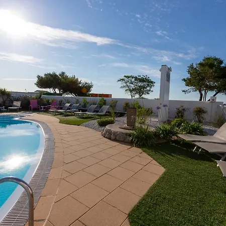 Hotel Restaurant Le Grand Large - Face A La - Ile De Re