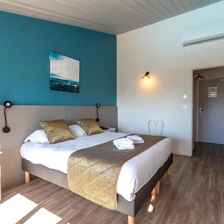 Restaurant Le Grand Large - Face A La - Ile De Re