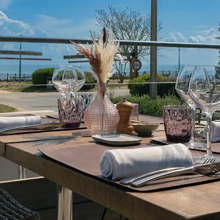 Restaurant Le Grand Large - Face A La - Ile De Re 3*