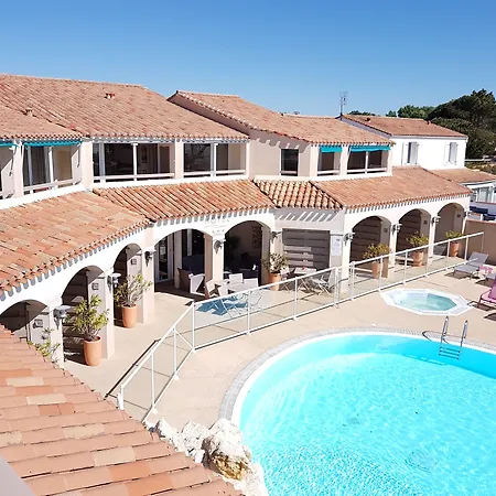 Restaurant Le Grand Large - Face A La - Ile De Re Hotel Rivedoux-Plage