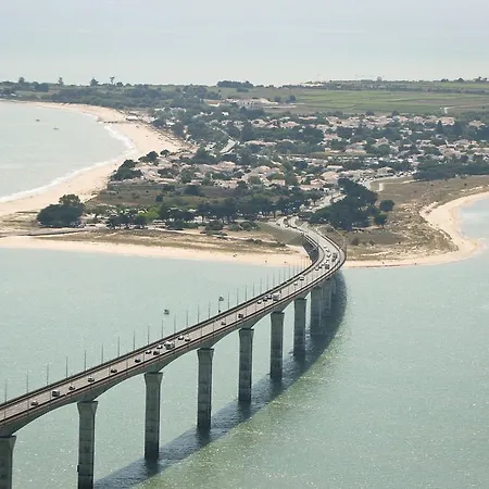 Restaurant Le Grand Large - Face A La - Ile De Re Hotel Rivedoux-Plage