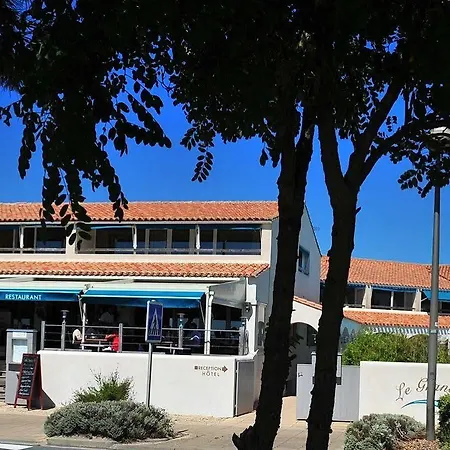 Restaurant Le Grand Large - Face A La - Ile De Re