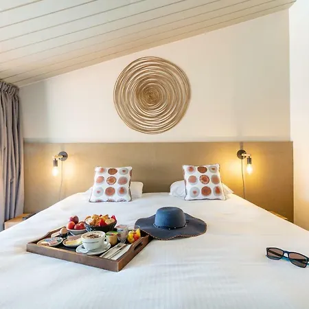 Restaurant Le Grand Large - Face A La - Ile De Re Rivedoux-Plage