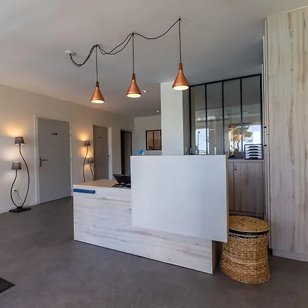 Restaurant Le Grand Large - Face A La - Ile De Re Hotell 3*