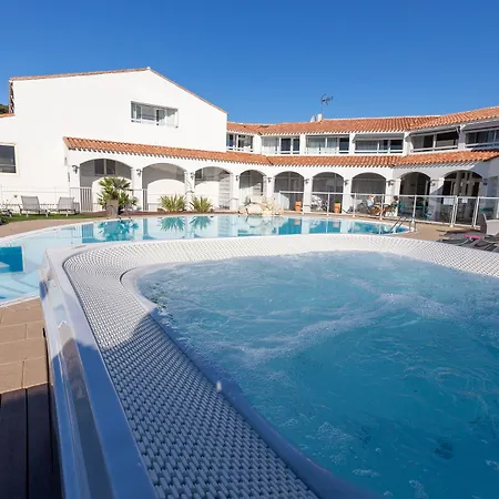 Restaurant Le Grand Large - Face A La - Ile De Re Hotell 3*