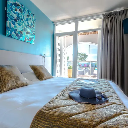 Restaurant Le Grand Large - Face A La - Ile De Re Hotel