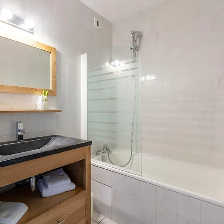 Restaurant Le Grand Large - Face A La - Ile De Re