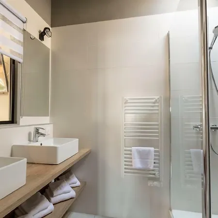 Restaurant Le Grand Large - Face A La - Ile De Re Hotel Rivedoux-Plage