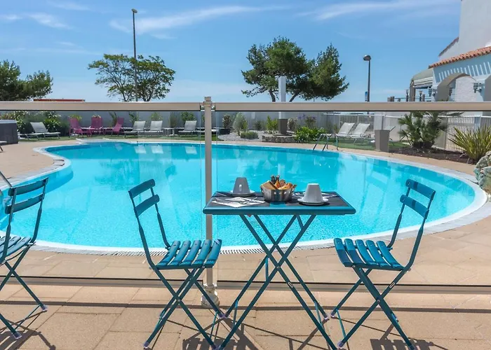 Hotel Restaurant Le Grand Large - Face A La - Ile De Re 3*