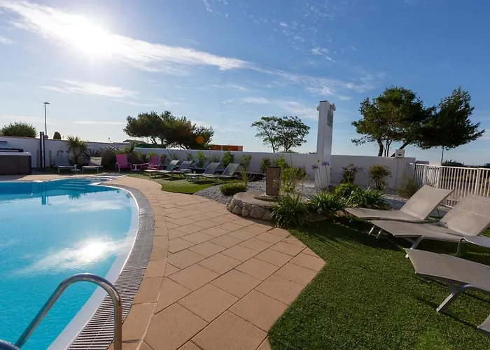 Hotel Restaurant Le Grand Large - Face à La - Ile De Ré