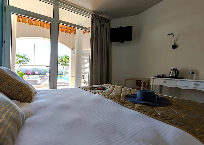 Restaurant Le Grand Large - Face à La - Ile De Ré Hotel Rivedoux-Plage