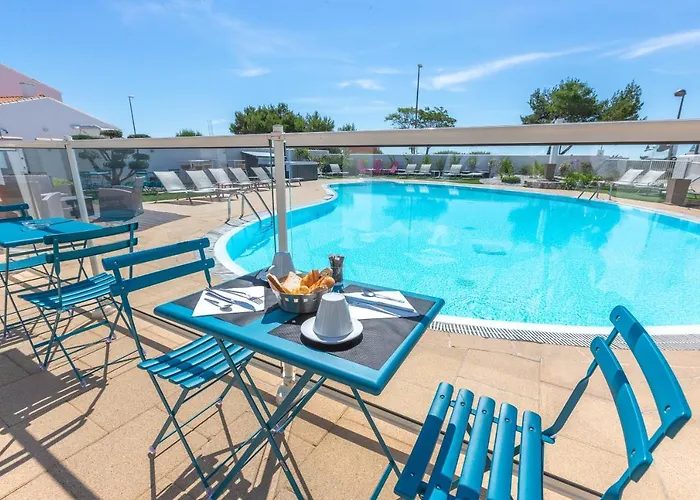 Hotel Restaurant Le Grand Large - Face à La - Ile De Ré 3*