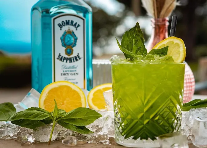 Hotel Restaurant Le Grand Large - Face à La - Ile De Ré Rivedoux-Plage