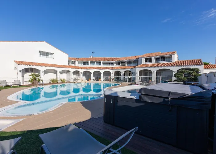 Restaurant Le Grand Large - Face à La - Ile De Ré 3*