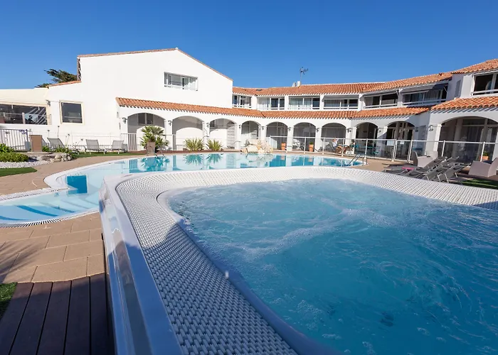 Restaurant Le Grand Large - Face à La - Ile De Ré Hotel 3*