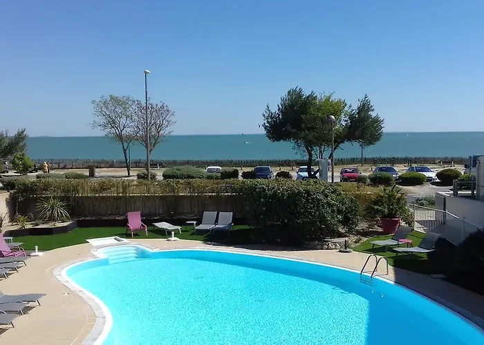 Restaurant Le Grand Large - Face à La - Ile De Ré 3*