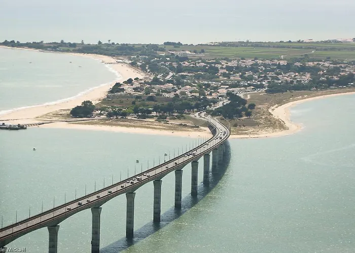 Restaurant Le Grand Large - Face à La - Ile De Ré Hotel Rivedoux-Plage