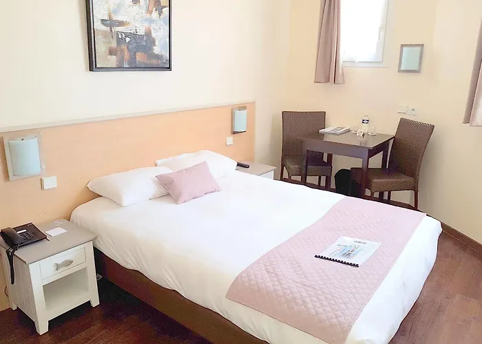 Restaurant Le Grand Large - Face à La - Ile De Ré Hotel