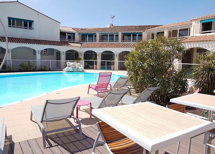 Hotel Restaurant Le Grand Large - Face à La - Ile De Ré Rivedoux-Plage