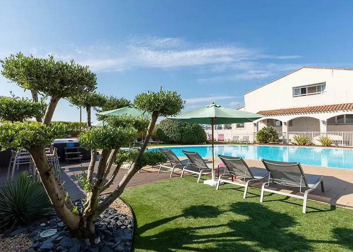 Restaurant Le Grand Large - Face à La - Ile De Ré Hotel 3*