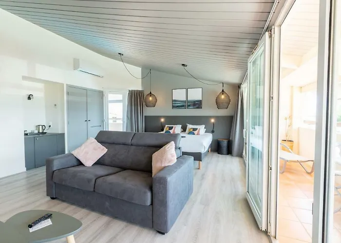 Restaurant Le Grand Large - Face à La - Ile De Ré Hotel Rivedoux-Plage